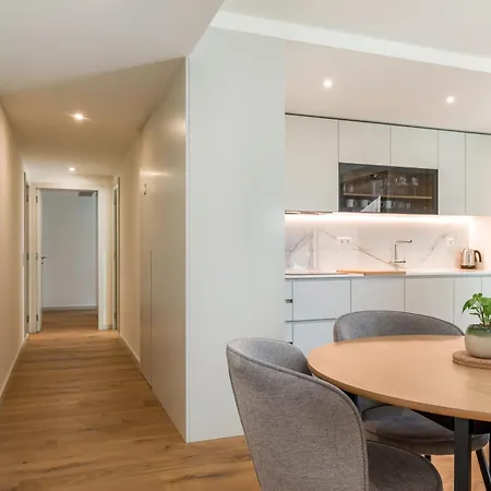 Splendid With A Terrace *