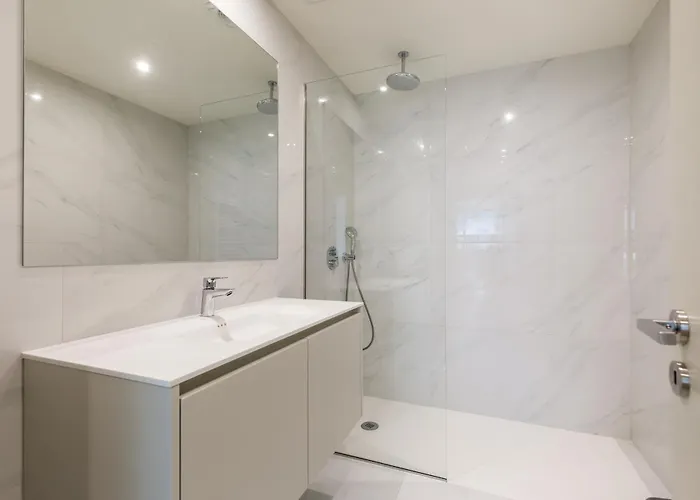 شقة Splendid With A Terrace *