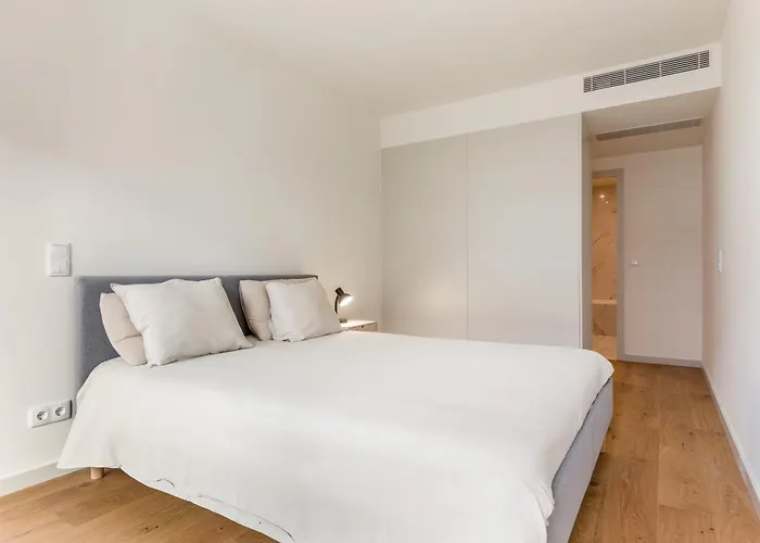 Splendid With A Terrace *